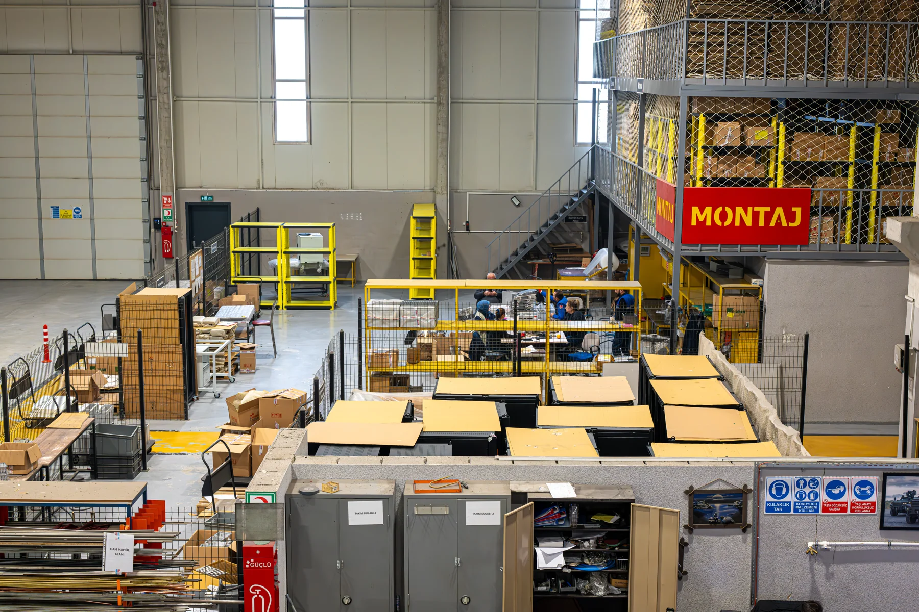 Fabrika mekanik montaj alanı